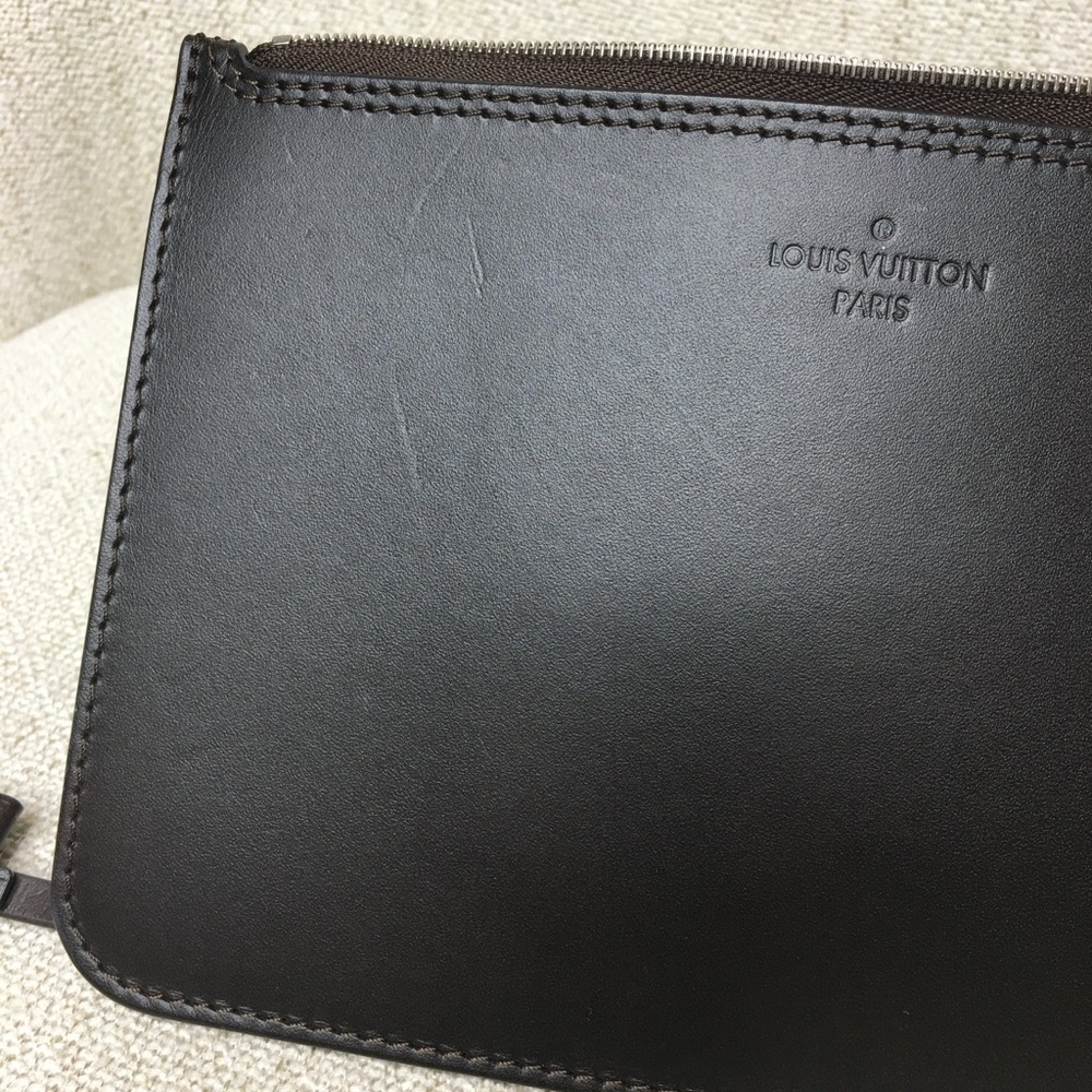 Authentic Louis Vuitton chocolate brown pouch with nametag EXCELLENT CONDITION - Picture 12 of 12